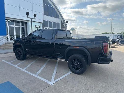 2024 GMC Sierra 2500 AT4