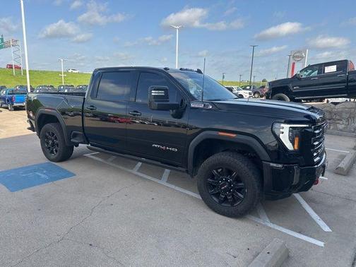 2024 GMC Sierra 2500 AT4