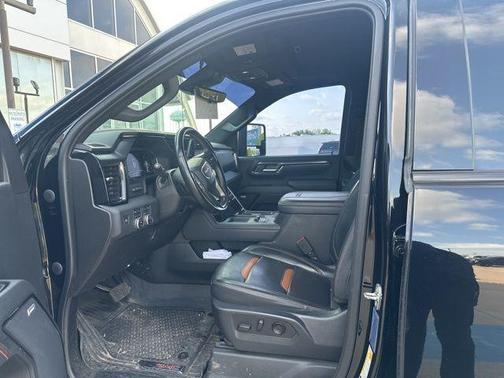 2024 GMC Sierra 2500 AT4