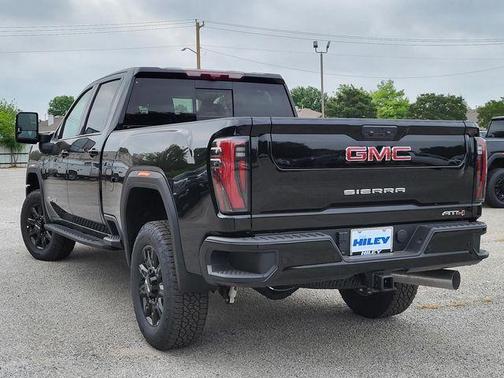 2025 GMC Sierra 2500 AT4