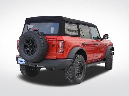 Chili Pepper Red 2024 Ford Bronco Wildtrak