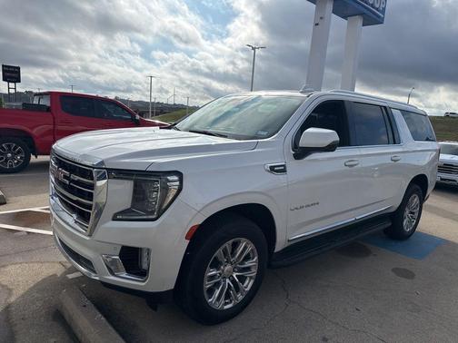 2022 GMC Yukon XL SLT