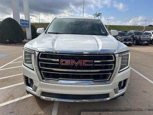 2022 GMC Yukon XL SLT