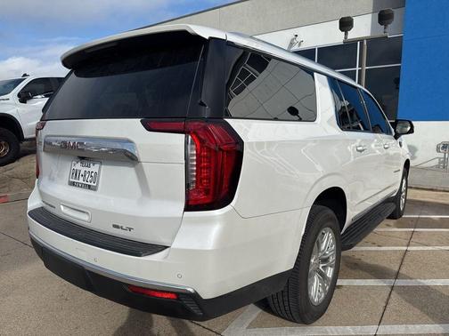 2022 GMC Yukon XL SLT