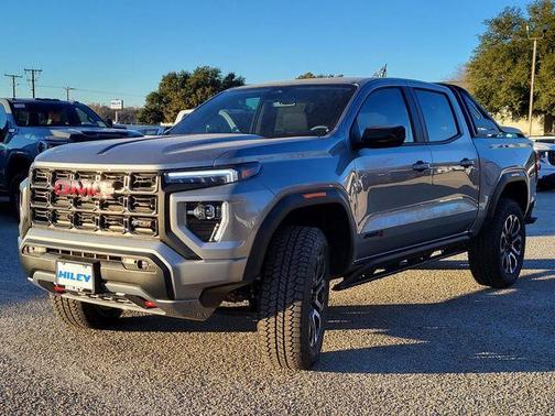 2025 GMC Canyon AT4
