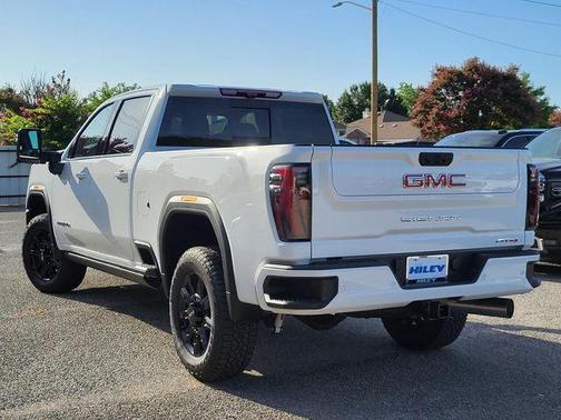 2025 GMC Sierra 2500 AT4