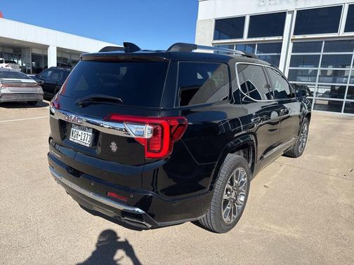 2020 GMC Acadia Denali