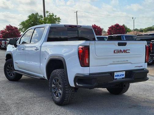 2025 GMC Sierra 1500 AT4X