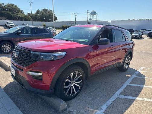 2022 Ford Explorer ST-Line