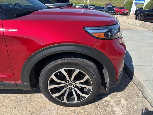 2022 Ford Explorer ST-Line