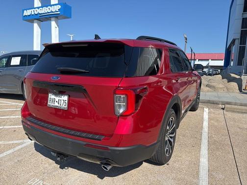 2022 Ford Explorer ST-Line