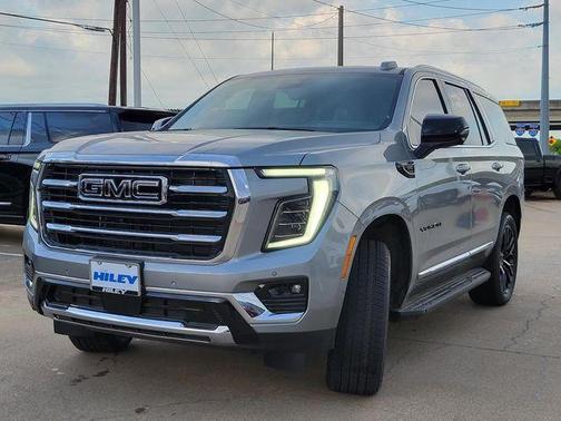 2025 GMC Yukon Elevation