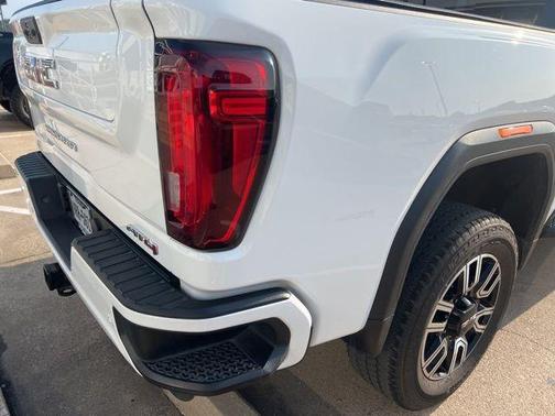 2022 GMC Sierra 2500 AT4