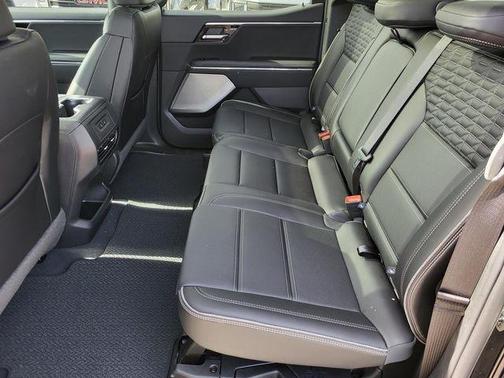 2025 GMC Sierra EV Denali