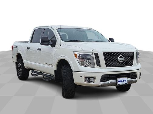 2019 Nissan Titan PRO-4X
