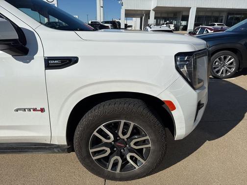 2024 GMC Yukon AT4