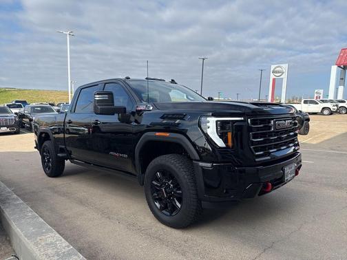 2025 GMC Sierra 2500 AT4