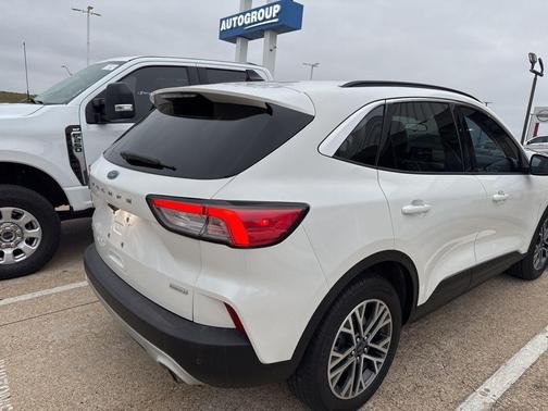 2020 Ford Escape SEL