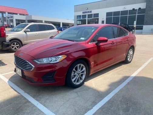 Photo 1 of 7 of 2020 Ford Fusion SE