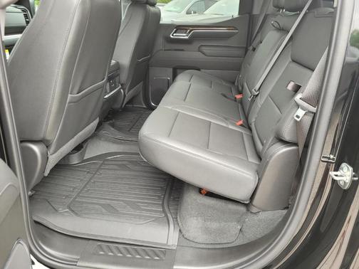 Onyx Black 2026 GMC Sierra 1500 Elevation