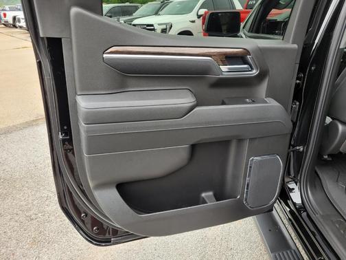Onyx Black 2026 GMC Sierra 1500 Elevation