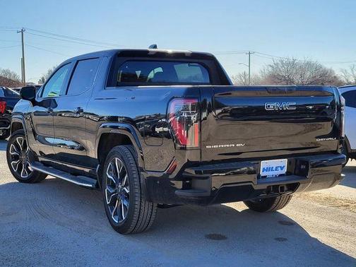 2025 GMC Sierra EV Denali