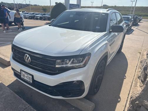 2023 Volkswagen Atlas Cross Sport 3.6 V6 SEL R-Line Black