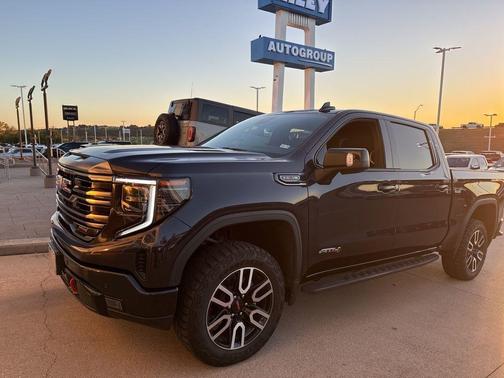 2024 GMC Sierra 1500 AT4