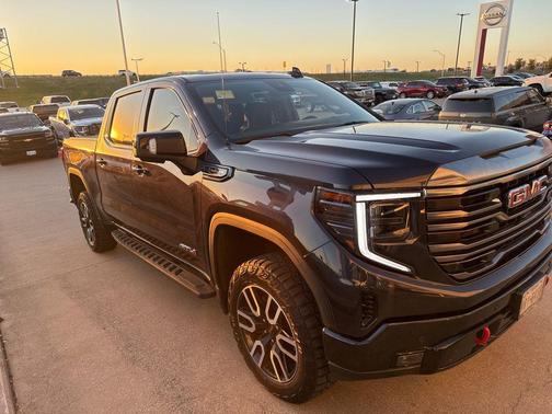 2024 GMC Sierra 1500 AT4