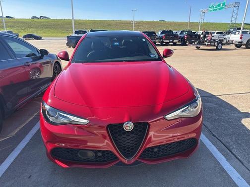 2023 Alfa Romeo Giulia Base