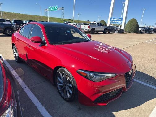 2023 Alfa Romeo Giulia Base
