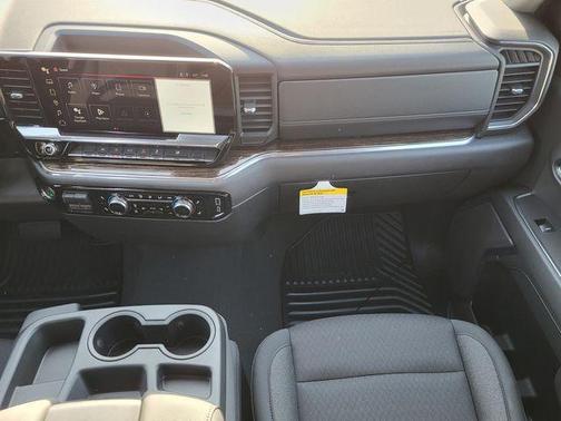 2025 GMC Sierra 1500 SLE