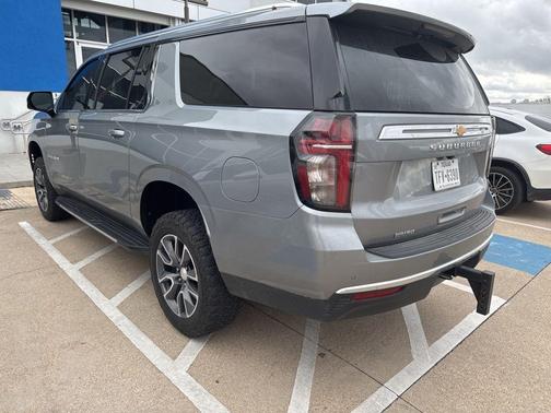 2023 Chevrolet Suburban LT