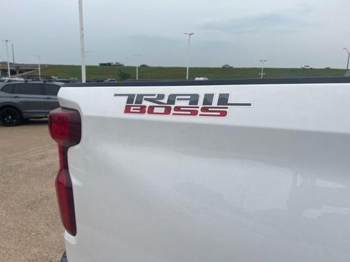 2020 Chevrolet Silverado 1500 Custom Trail Boss