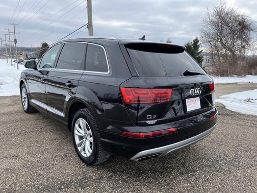 2019 Audi Q7 55 Premium Plus