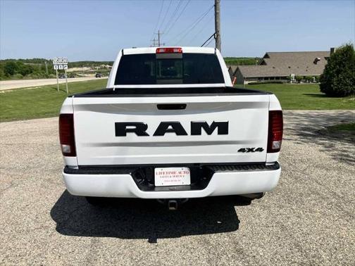 2018 RAM 1500 Night 4x4 4dr Crew Cab 5.5 ft. SB Pickup