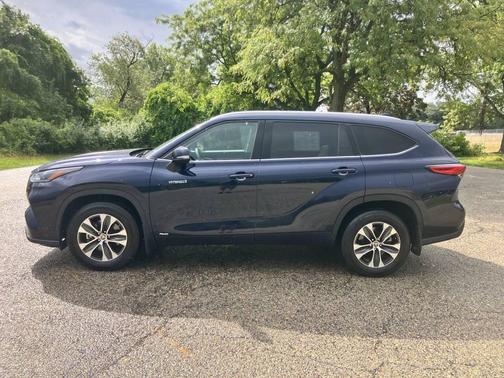 2021 Toyota Highlander Hybrid XLE