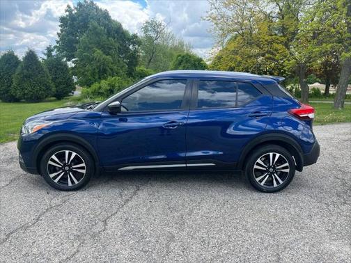 2020 Nissan Kicks SR