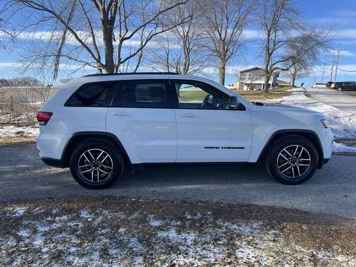 2020 Jeep Grand Cherokee Trailhawk