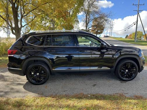 2019 Volkswagen Atlas 3.6L SEL Premium