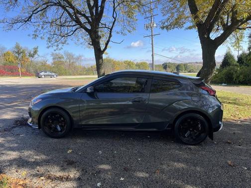 2020 Hyundai Veloster Base