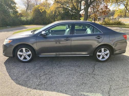 2013 Toyota Camry Hybrid LE