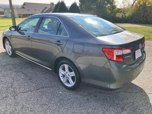 2013 Toyota Camry Hybrid LE