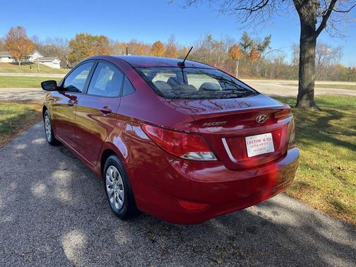 2016 Hyundai Accent SE