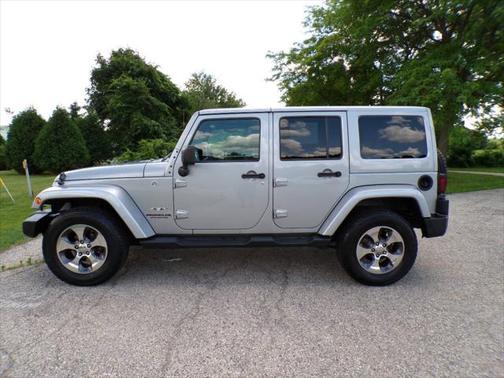 2017 Jeep Wrangler Unlimited Sahara