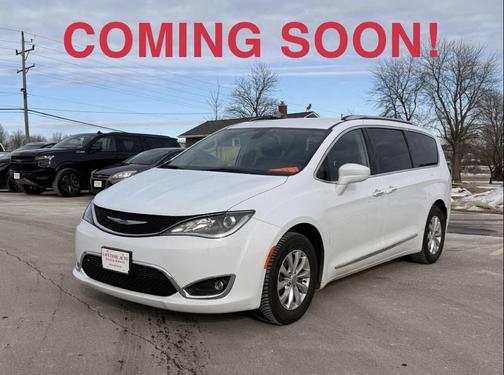 2018 Chrysler Pacifica Touring-L