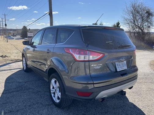 Gray 2016 Ford Escape SE