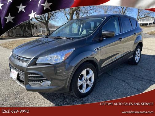 Gray 2016 Ford Escape SE