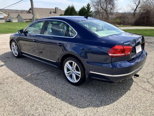 Blue 2014 Volkswagen Passat 2.0L TDI DSG SEL Premium