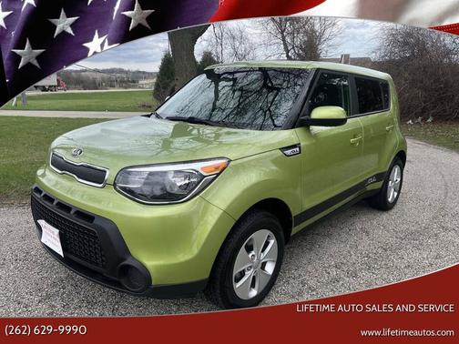Green 2016 Kia Soul Base